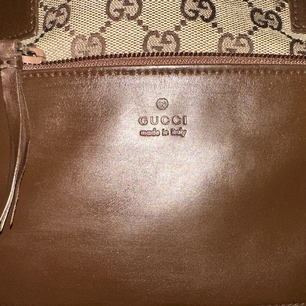 Authentic!!! Gucci GG canvas tote bag with brown leather comes with COA - Picture 4 of 9
